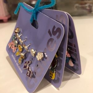 Pack of girls earrings